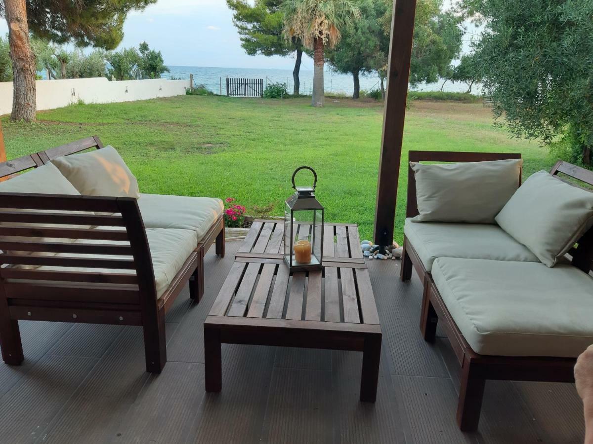 Seafront Villa Joan Nea Skioni Buitenkant foto